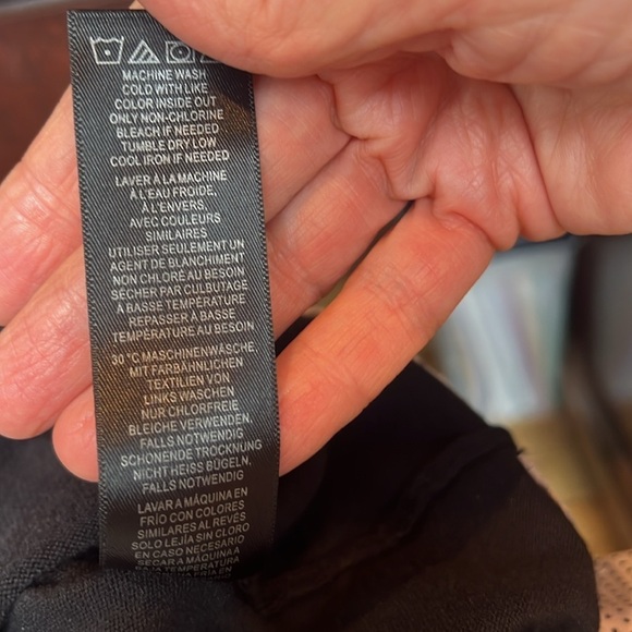 Adrianna Papell Layered Sweater in Black with Chifffon blush Blouse w/ dots Sz M - Picture 5 of 7